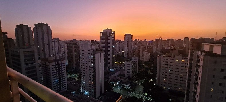 Hotel Ibirapuera frente metrô moema UH1907